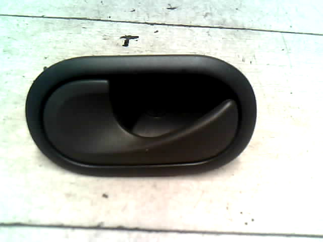 RENAULT CLIO 06-09 Bal hátsó belső kilincs bontott alkatrész