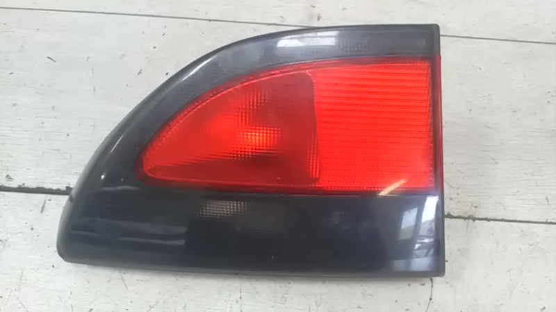 RENAULT MEGANE 95-99 Jobb belső hátsó lámpa bontott alkatrész