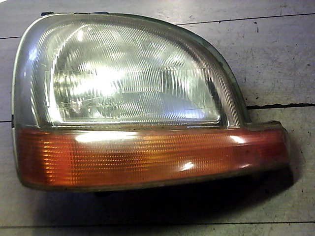 RENAULT KANGOO 97-03 Jobb első fényszóró bontott alkatrész