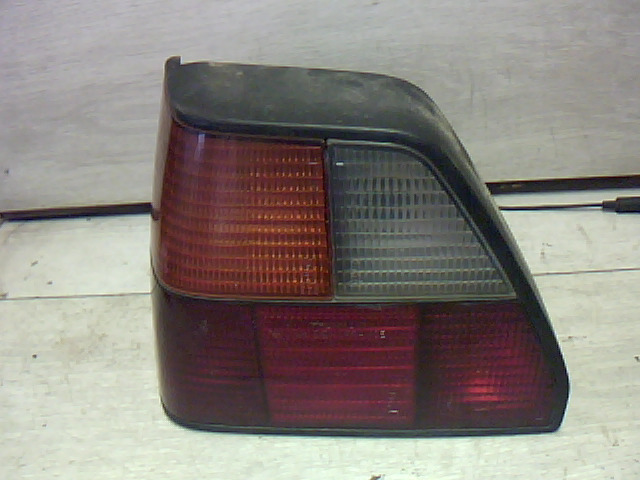 VW GOLF II. Bal hátsó lámpa  bontott alkatrész