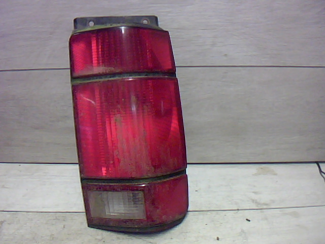 FORD EXPLORER 1995-2001 Jobb hátsó lámpa bontott alkatrész