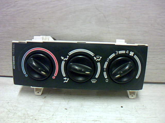 RENAULT MEGANE 95-99 Fűtés vezérlő panel bontott alkatrész