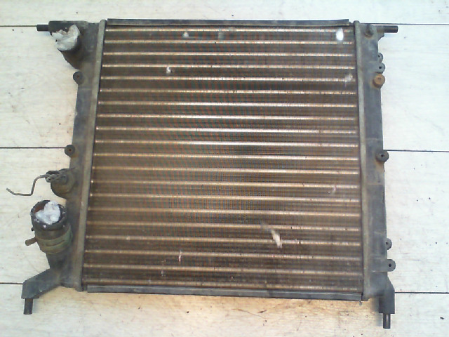 RENAULT CLIO 90-96 Vízhűtő. radiátor bontott alkatrész