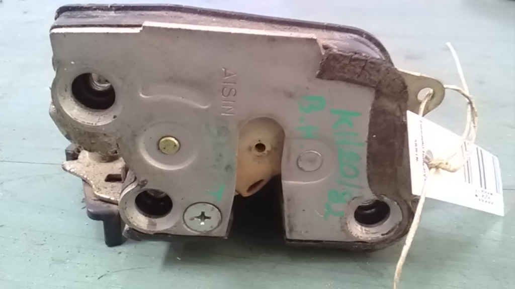SUZUKI SWIFT 89-96 Bal hátsó ajtó zárszerkezet mechanikus bontott alkatrész