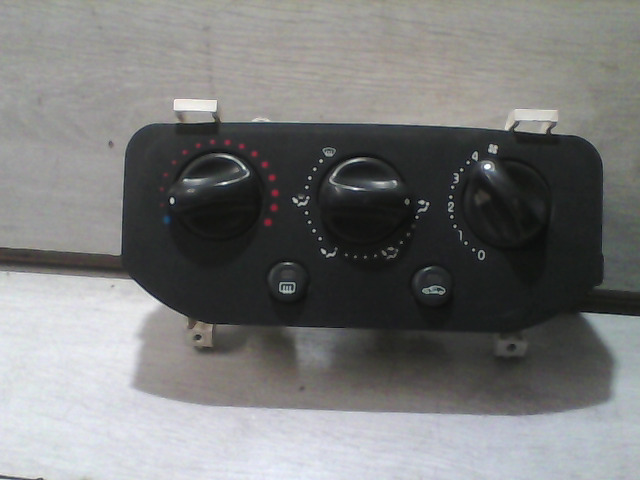 RENAULT CLIO 98-01 Fűtés vezérlő panel bontott alkatrész