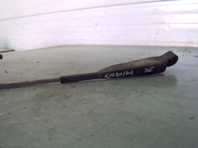 RENAULT TRAFIC -97 Ablaktörlő kar első bontott alkatrész