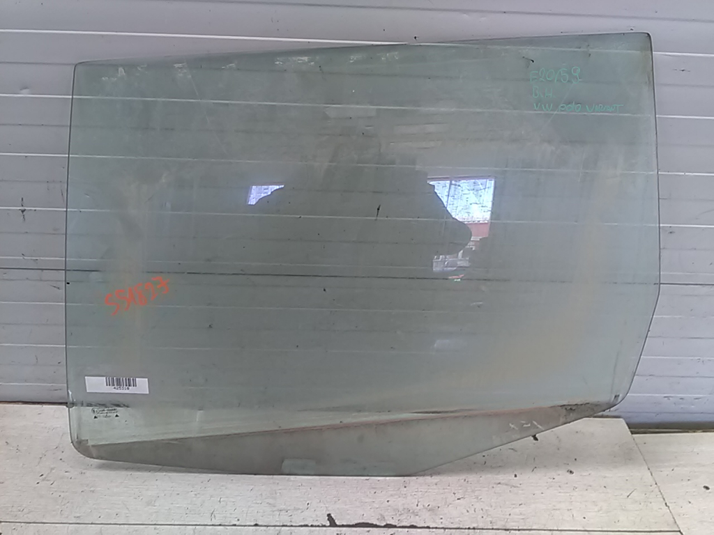 VW POLO VARIANT 97-01 Bal hátsó ajtóüveg bontott alkatrész