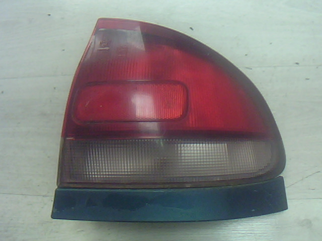 MAZDA 626 -97 Jobb külső hátsó lámpa bontott alkatrész