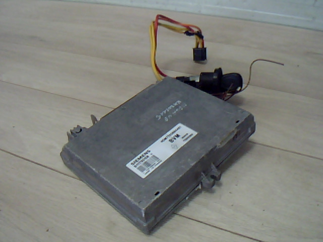 RENAULT MEGANE 95-99 Motorvezérlő egység ecu pcm modul bontott alkatrész