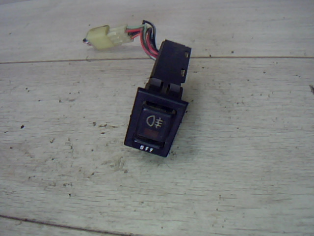 SUZUKI SWIFT 96-05 Ködlámpa kapcsoló hátsó bontott alkatrész