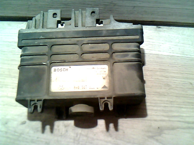 VW PASSAT 93-96 Motorvezérlő egység ecu pcm modul bontott alkatrész