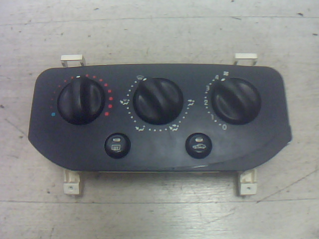 CLIO 98-01 Bontott Fűtés vezérlő panel Alkatrész
