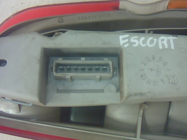 ESCORT 95- Bontott Bal hátsó lámpa Alkatrész