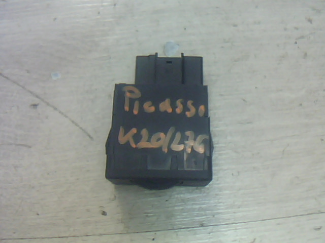XSARA PICASSO -04 Bontott Fényszórómagasság állító kapcsoló Alkatrész