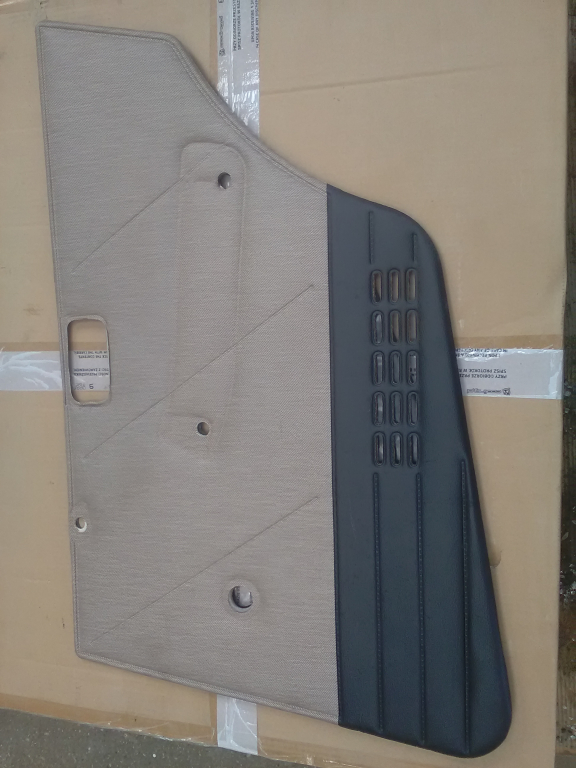 FIAT UNO 89-94 Jobb hátsó ajtó kárpit bontott alkatrész