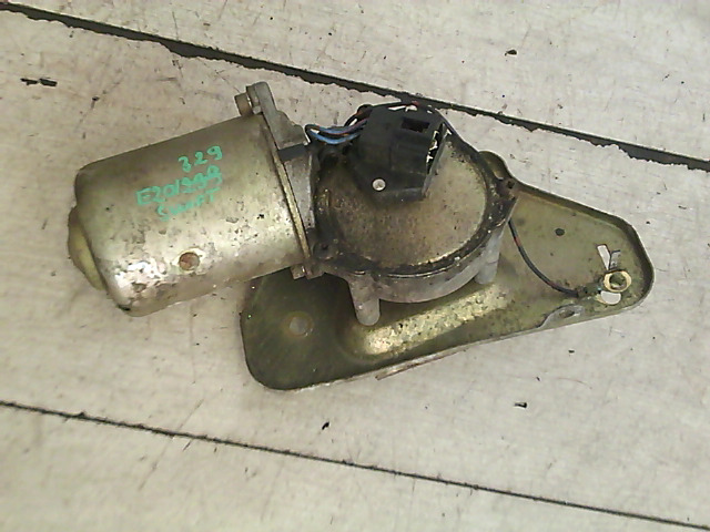 SUZUKI SWIFT 96-05 Ablaktörlő motor első bontott alkatrész