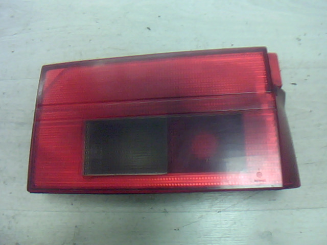 SEAT TOLEDO -99 Bal belső hátsó lámpa bontott alkatrész