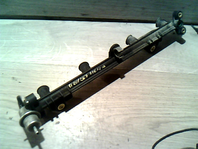 FORD FIESTA 96-99 Injektor befecskendező híd  bontott alkatrész