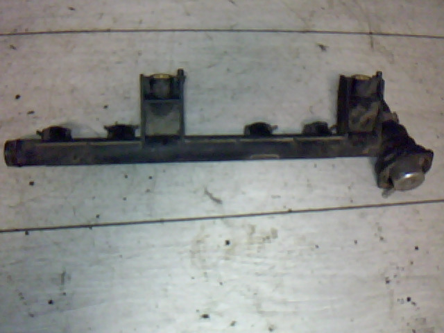 RENAULT CLIO 96-98 Injektor befecskendező híd  bontott alkatrész