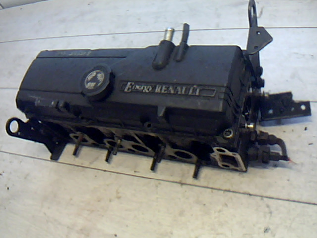 RENAULT CLIO 90-96 Hengerfej. benzines bontott alkatrész