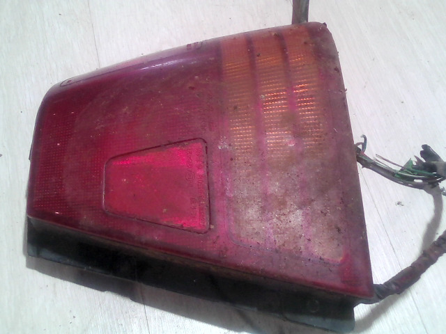 SUZUKI SWIFT 89-96 Jobb külső hátsó lámpa bontott alkatrész