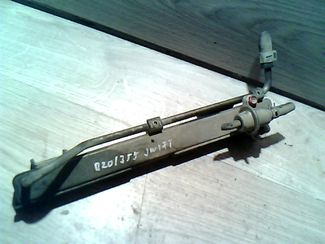 SUZUKI SWIFT 96-05 Injektor befecskendező híd  bontott alkatrész