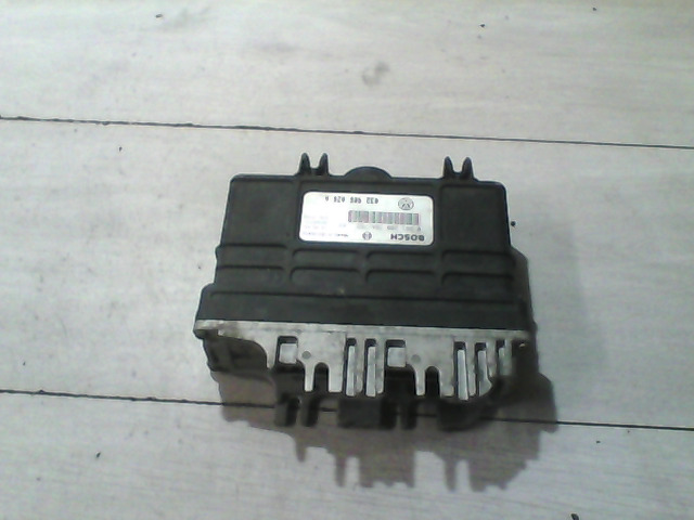 VW GOLF III. Motorvezérlő egység ecu pcm modul bontott alkatrész