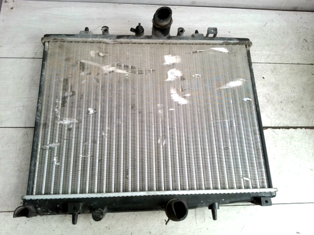 PEUGEOT 406 Vízhűtő radiátor klímás bontott alkatrész
