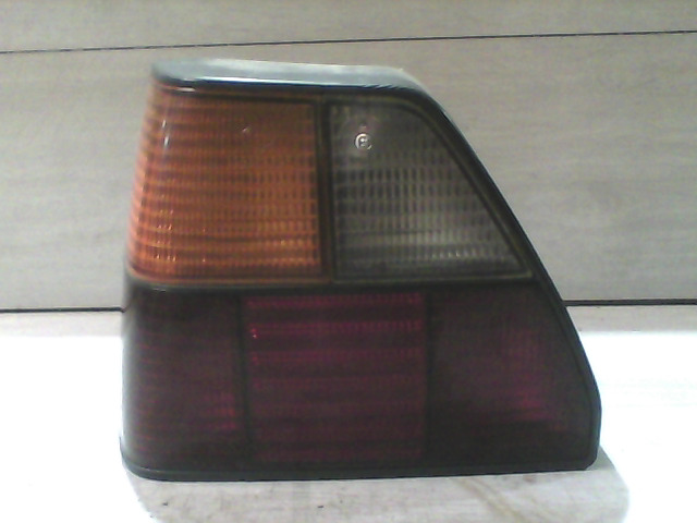 VW GOLF II. Bal hátsó lámpa bontott alkatrész