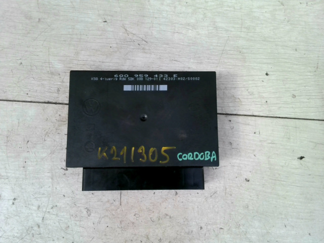 SEAT CORDOBA 02.09-08.02 Komfort elektronika bontott alkatrész