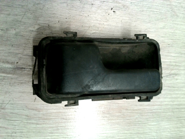 FIAT UNO 83-89 Bal hátsó belső kilincs bontott alkatrész