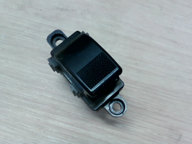 MAZDA MPV 99-05 Jobb első ablakemelő kapcsoló bontott alkatrész