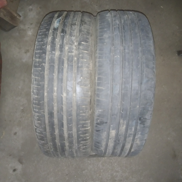 GUMIABRONCS CONTINENTAL Gumiabroncs bontott alkatrész