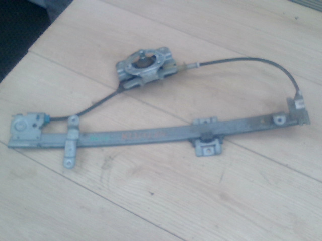 SUZUKI SWIFT 96-05 Bal hátsó ablakemelő szerkezet mechanikus bontott alkatrész