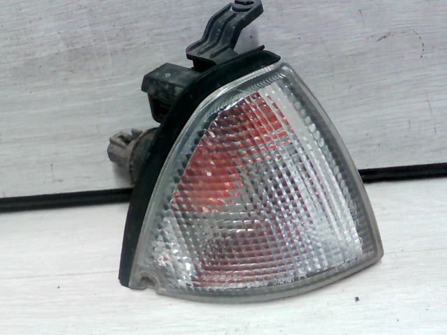 NISSAN PRIMERA P10 90.10-96.10 Jobb első irányjelző bontott alkatrész