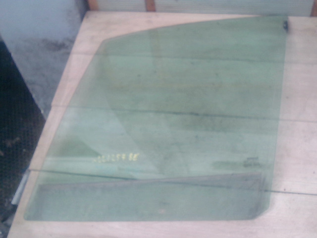 RENAULT MEGANE SCENIC 97-99 Bal első ajtóüveg bontott alkatrész