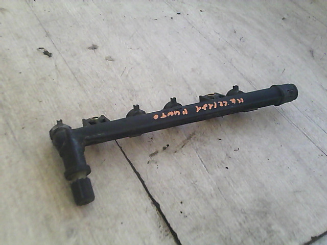 FIAT PUNTO III. Injektor befecskendező híd  bontott alkatrész