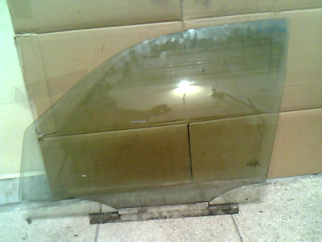 MERCEDES E W210 95.06-99.06 Bal első ajtóüveg bontott alkatrész