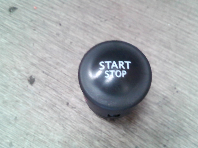 RENAULT SCENIC 03-06 Start stop indító gomb bontott alkatrész