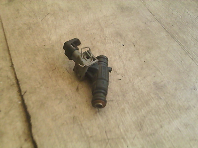 OPEL CORSA C 00-06 Injektor befecskendező hengerenkénti bontott alkatrész