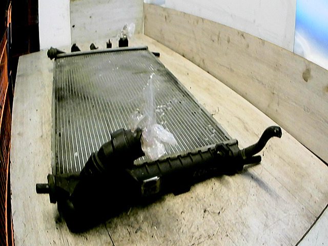 FORD MONDEO 01-07 Vízhűtő. radiátor bontott alkatrész