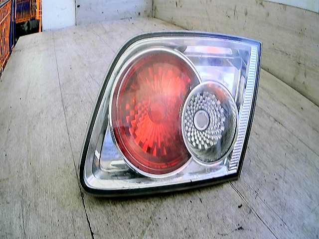 MAZDA 6 02-05 Jobb belső hátsó lámpa bontott alkatrész