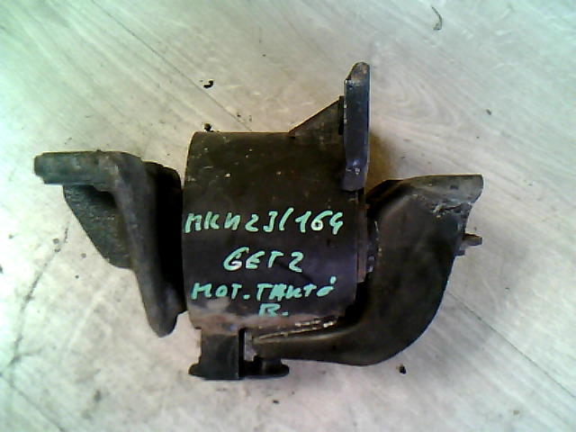 HYUNDAI GETZ 05-09 Motortartó gumibak bal bontott alkatrész