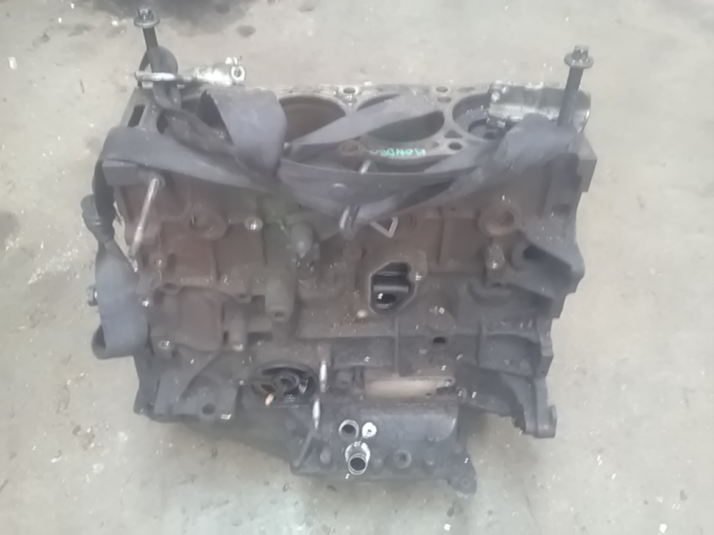 FORD Mondeo 07.04.01-14.12.31 Motor, diesel fűzött blokk hengerfej nélkül bontott alkatrész
