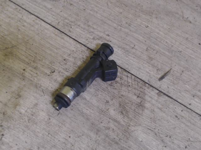 OPEL CLIO 01-06 Injektor befecskendező hengerenkénti bontott alkatrész
