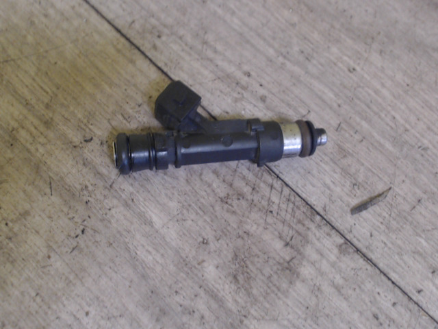 OPEL CLIO 01-06 Injektor befecskendező hengerenkénti bontott alkatrész