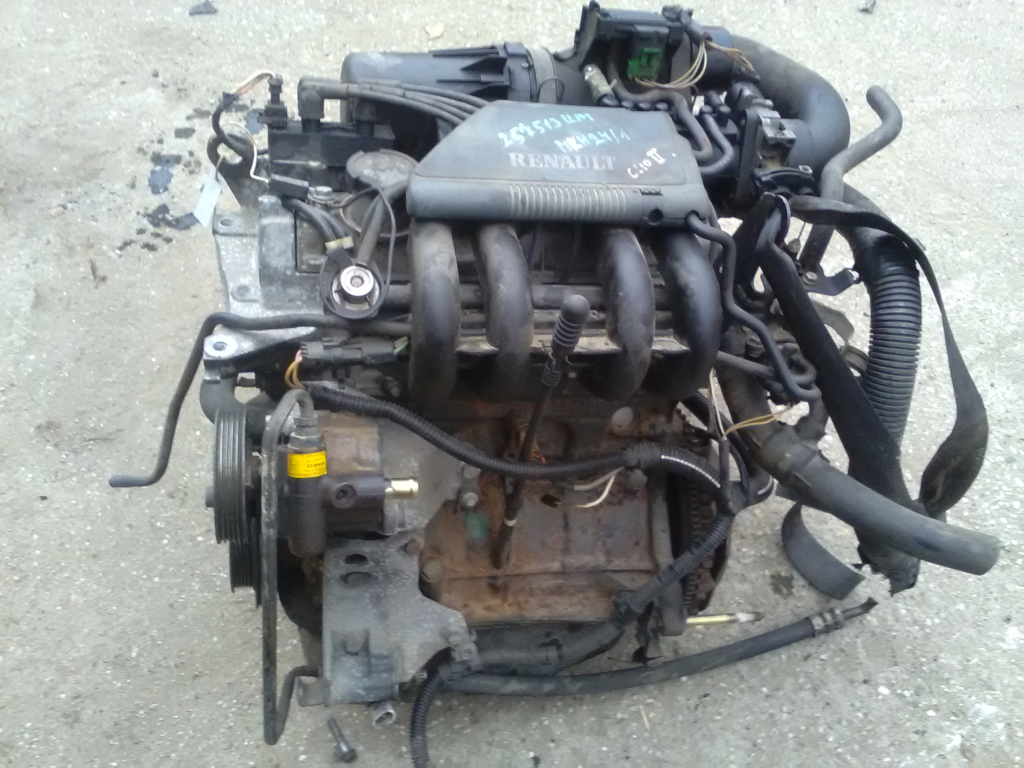 RENAULT CLIO 98-01 Motor. benzin fűzött blokk hengerfejjel bontott alkatrész