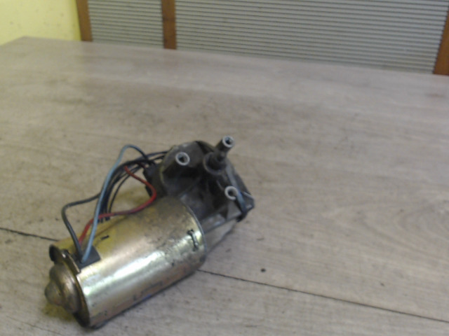 PEUGEOT BOXER 94-02 Ablaktörlő motor első bontott alkatrész