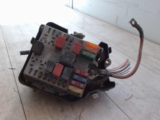 FIAT PUNTO II. Biztosítéktábla bcm bsi bsm sam gem modul motortér bontott alkatrész