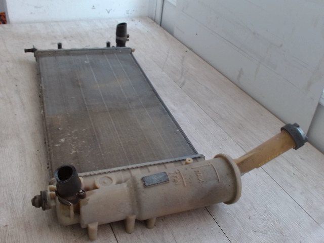 FIAT PUNTO II. Vízhűtő, radiátor bontott alkatrész